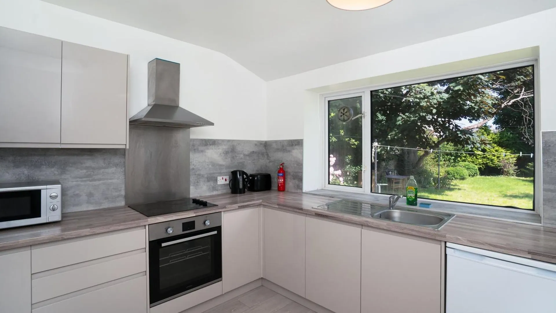 Cosy Fully Equipped Studio 1, Close To University 애버딘 아파트